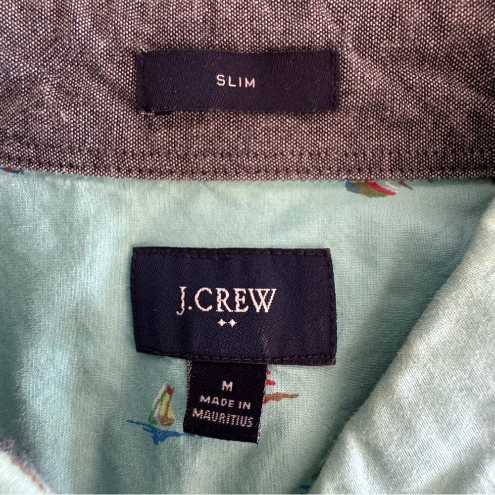 J.Crew Men's Slim Fit Beach Umbrella Print Short Sleeve Button-Down Shirt Medium